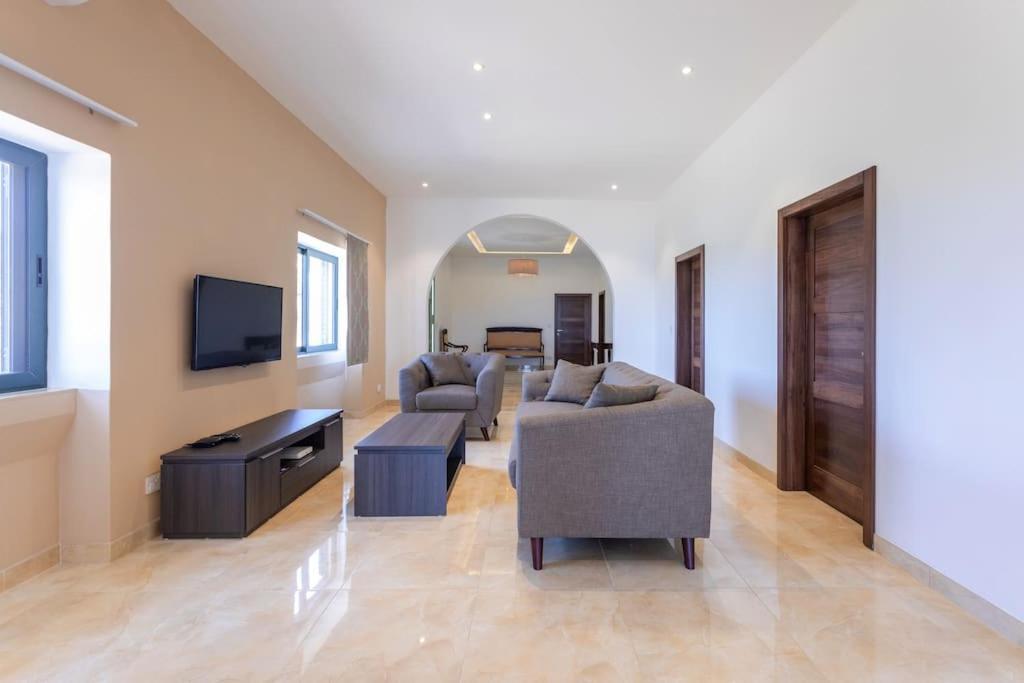 Spacious, Bright, Valley & Sea View Maisonette Xaghra Ngoại thất bức ảnh