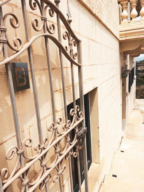 Spacious, Bright, Valley & Sea View Maisonette Xaghra Ngoại thất bức ảnh