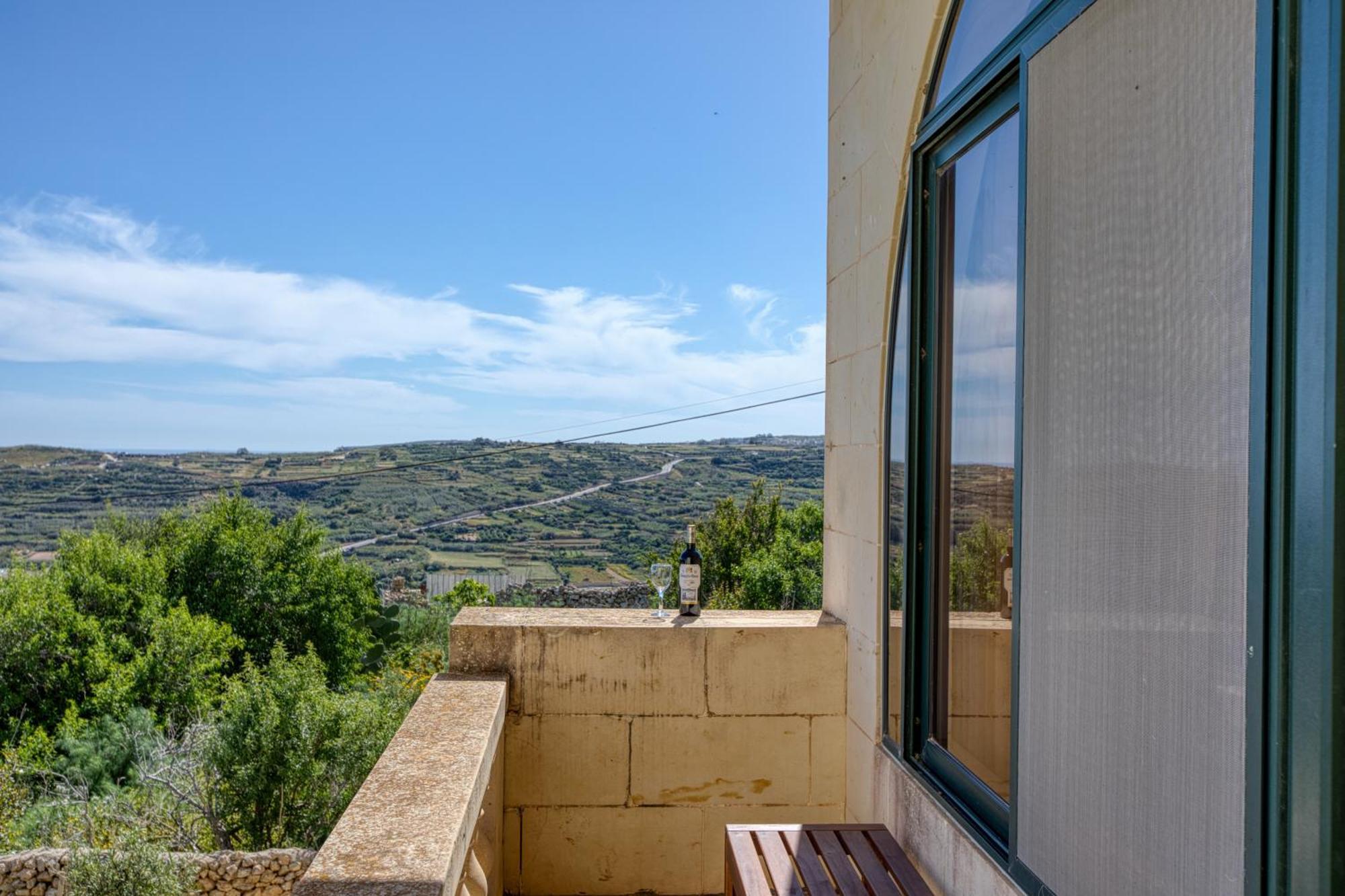 Spacious, Bright, Valley & Sea View Maisonette Xaghra Ngoại thất bức ảnh
